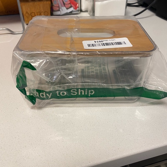 Tissue Box - Picture 2 of 3